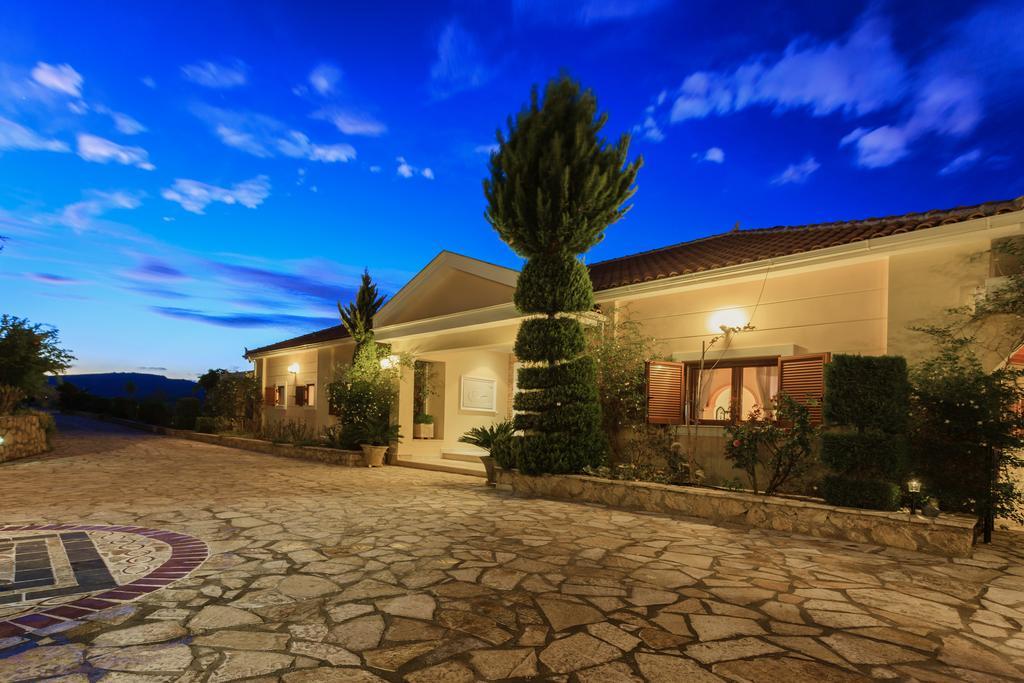 Villa Akros And Suites Keri Buitenkant foto