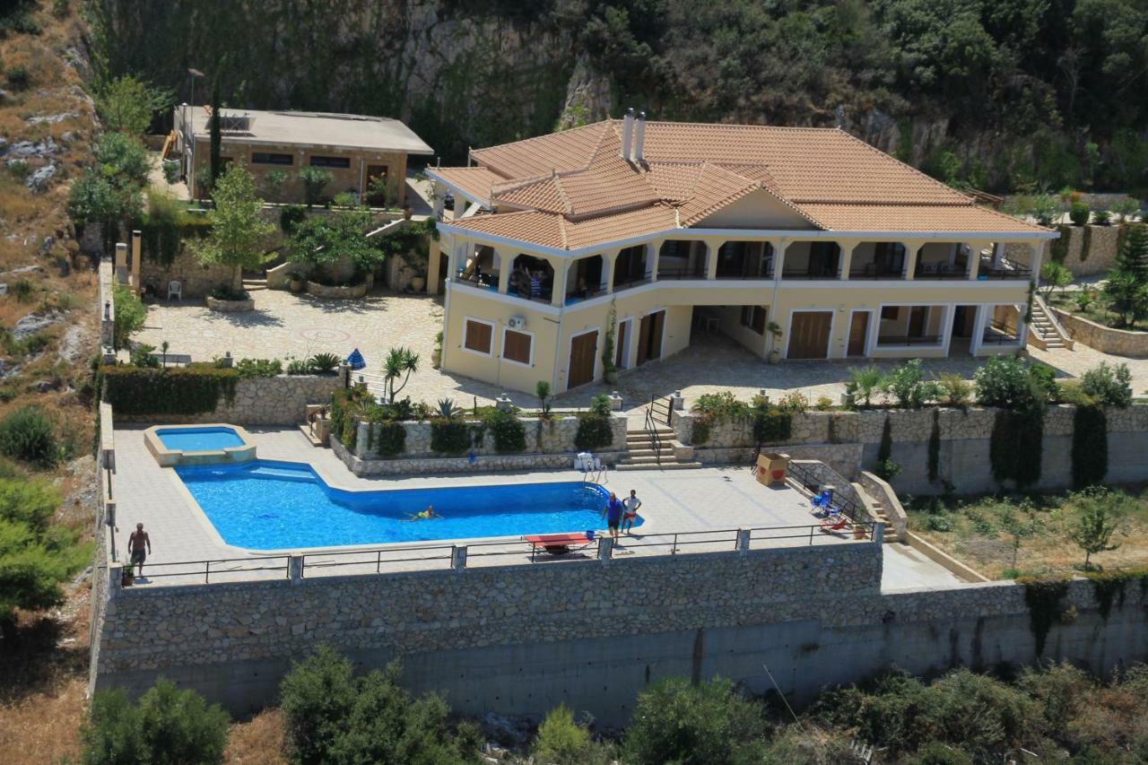 Villa Akros And Suites Keri Buitenkant foto